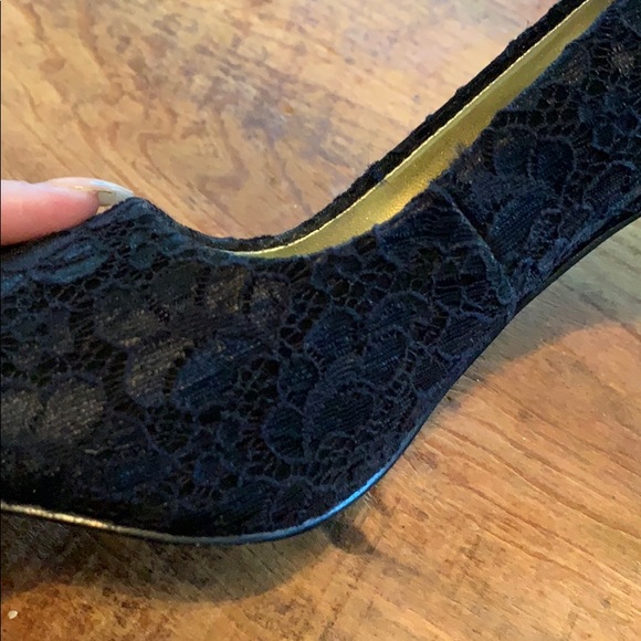 Hale Bob black peep toe lace heels - Picture 4 of 4